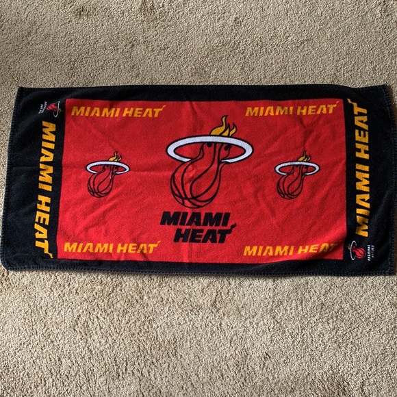 Miami Heat Towel vintage warm up towel - Picture 2 of 2